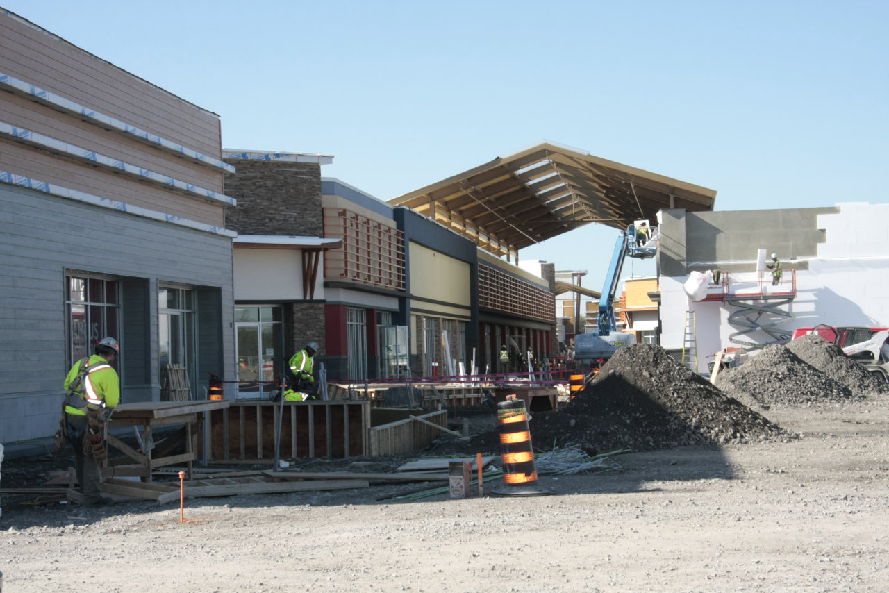Tanger Outlets under construction. Photo by Grace Odumo.