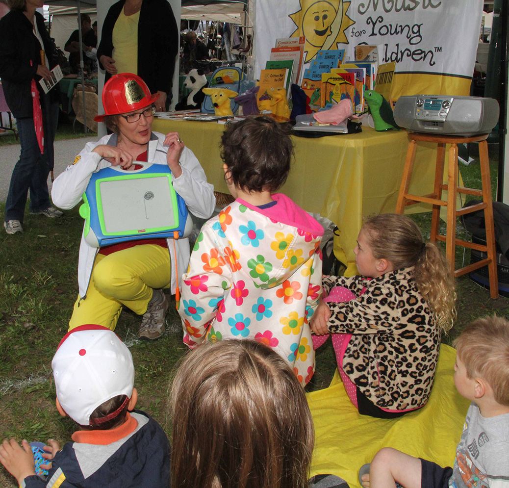 Arts in the Park 2017. Photo by Barry Gray.