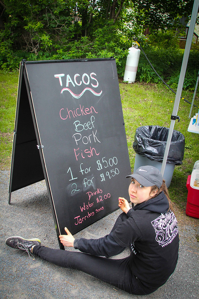 Arts in the Park 2017. Photo by Barry Gray.