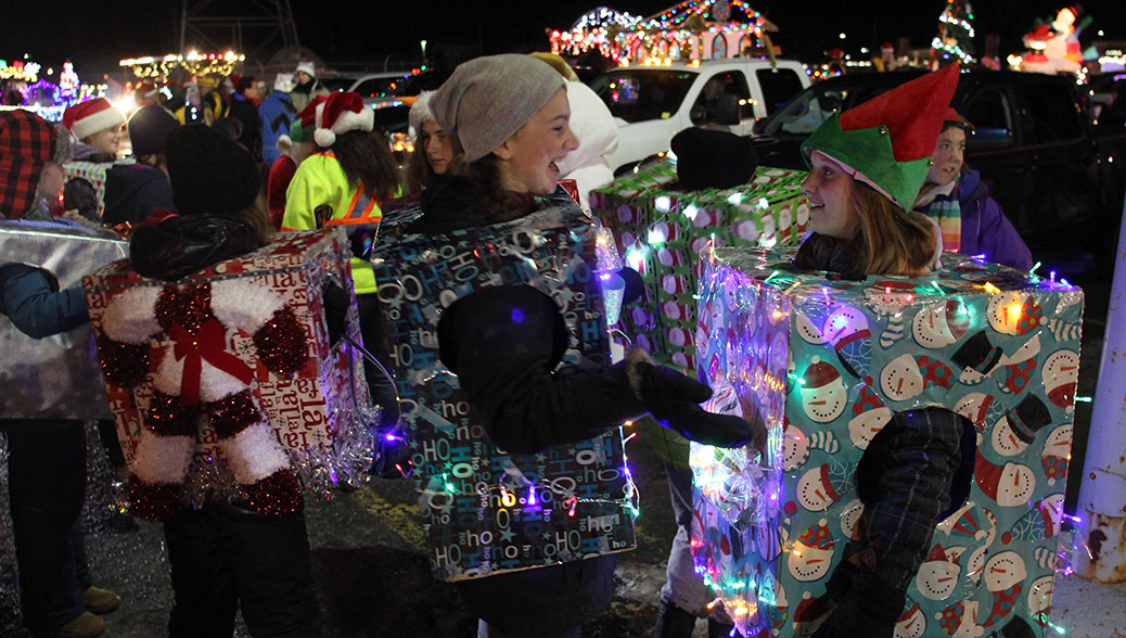 Stittsville Parade of Lights 2016. Photo by Barry Gray