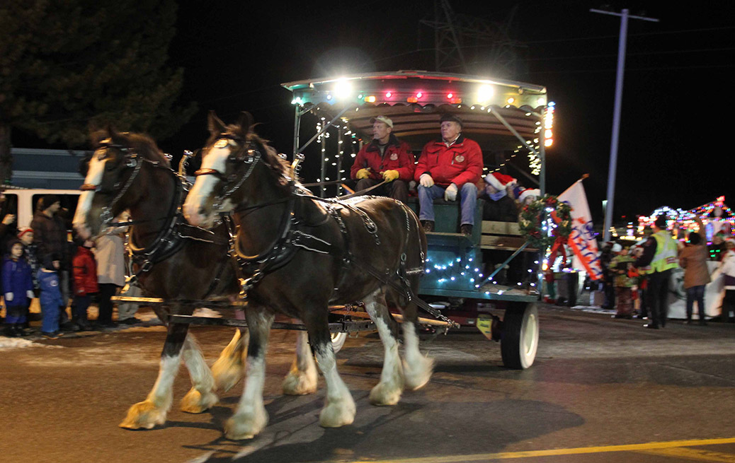 Stittsville Parade of Lights 2016. Photo by Barry Gray