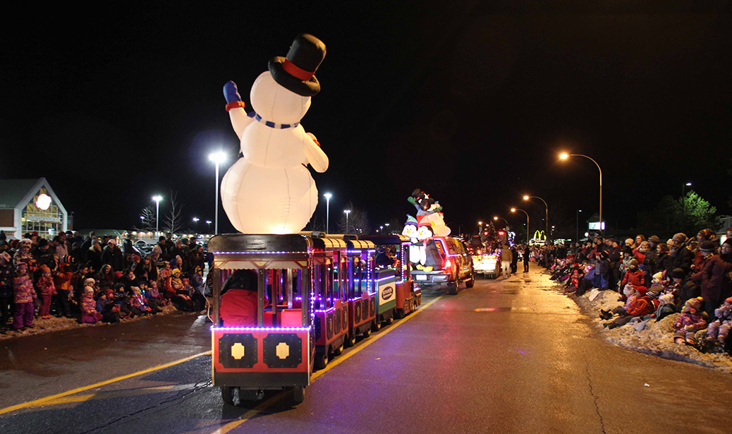 Stittsville Parade of Lights 2016. Photo by Barry Gray