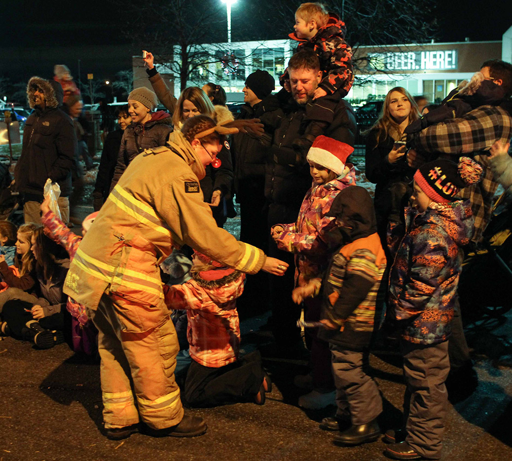 Stittsville Parade of Lights 2016. Photo by Barry Gray