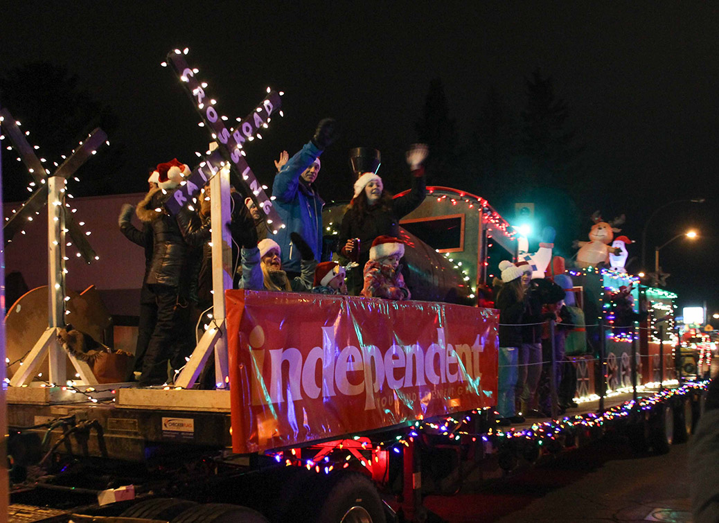 Stittsville Parade of Lights 2016. Photo by Barry Gray
