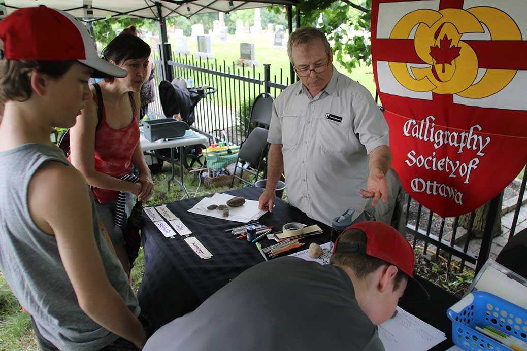 Photo by Barry Gray.