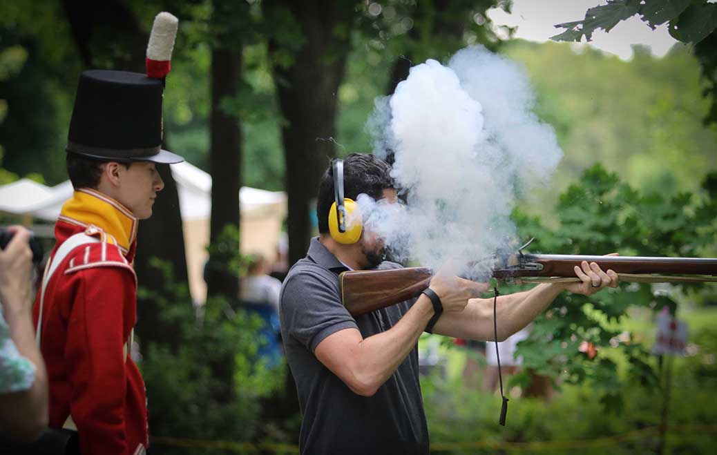 Photo by Barry Gray.