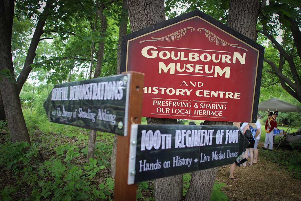 Photo by Barry Gray.