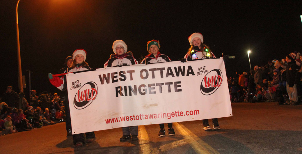 Stittsville Parade of Lights 2017. Photo by Barry Gray