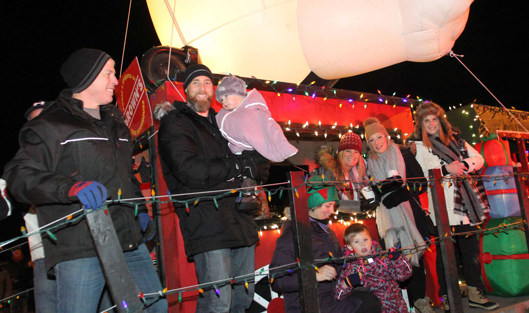 Stittsville Parade of Lights 2017. Photo by Barry Gray