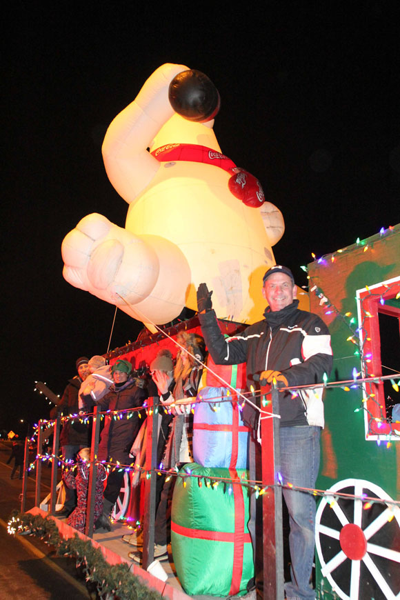 Stittsville Parade of Lights 2017. Photo by Barry Gray