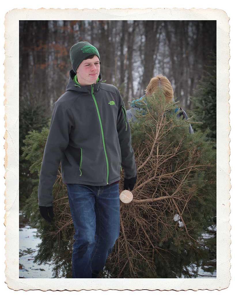 NORTH GOWER, ON. Dec 11, 2016. Bringing out the cut tree. Barry Gray (StittsvilleCentral)