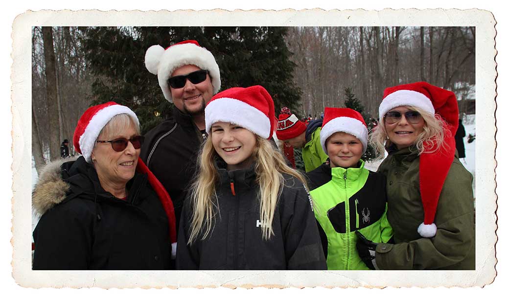 NORTH GOWER, ON. Dec 11, 2016. GlenThomas estimated about 600 people showed up at the farm on Sunday. Barry Gray (StittsvilleCentral)