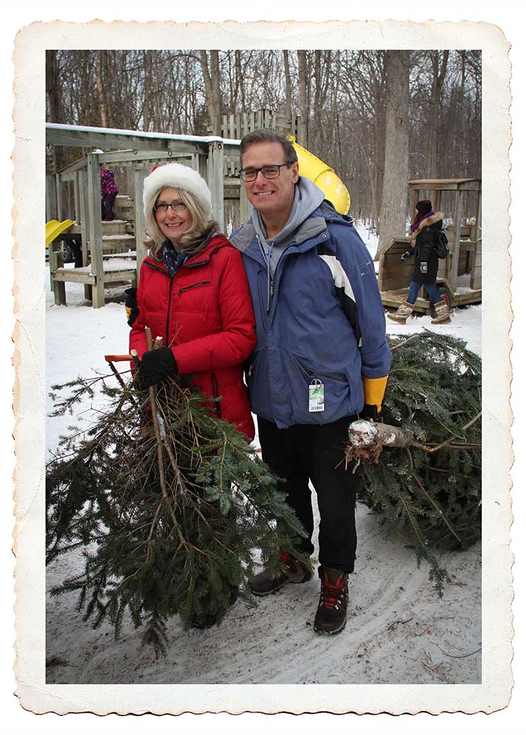 NORTH GOWER, ON. Dec 11, 2016. Waiting to checkout at Thomas Tree Farm.Barry Gray (StittsvilleCentral)