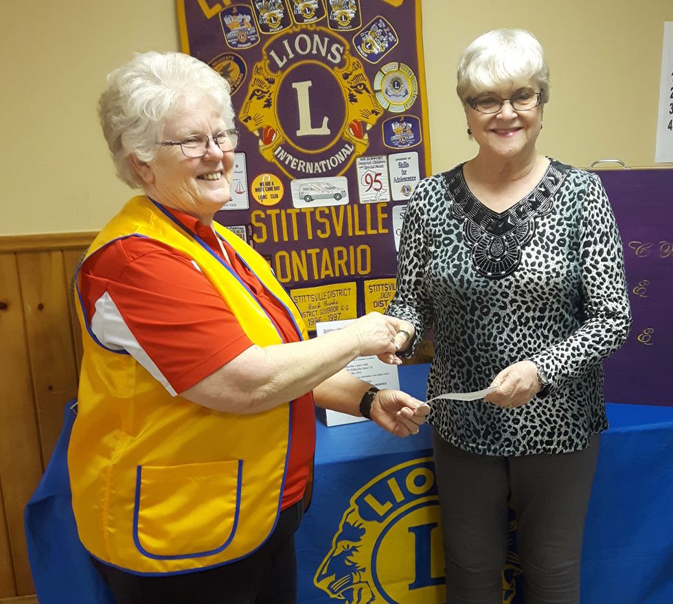 Beth Lewis with Week 4 winner Joan Palmer.