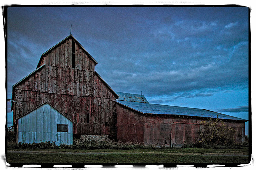 Bradley Craig barn on Hazeldean Road, October 2015. Photo by Barry Gray.