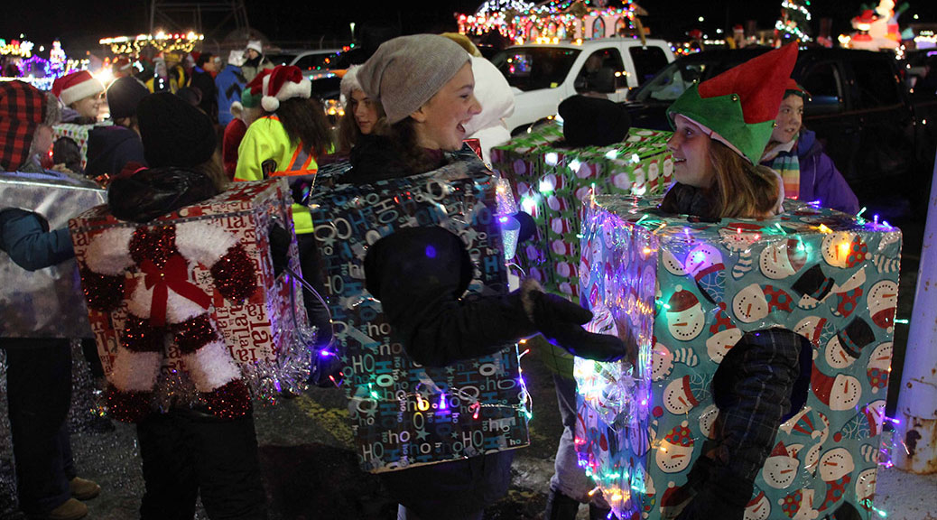 Stittsville Parade of Lights 2016. Photo by Barry Gray
